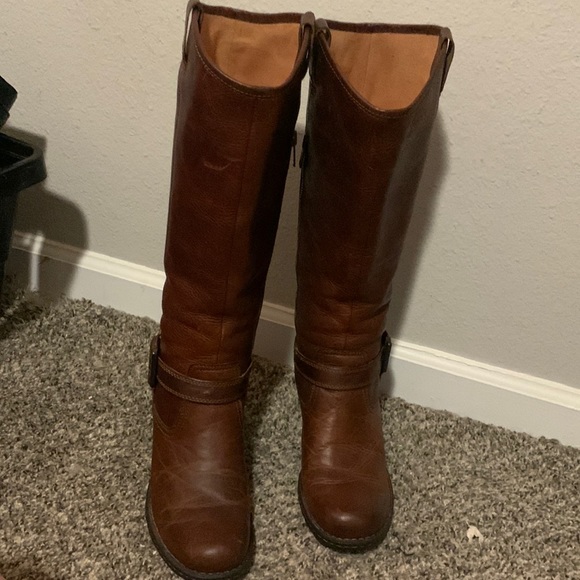 Boots by Born - Picture 1 of 7